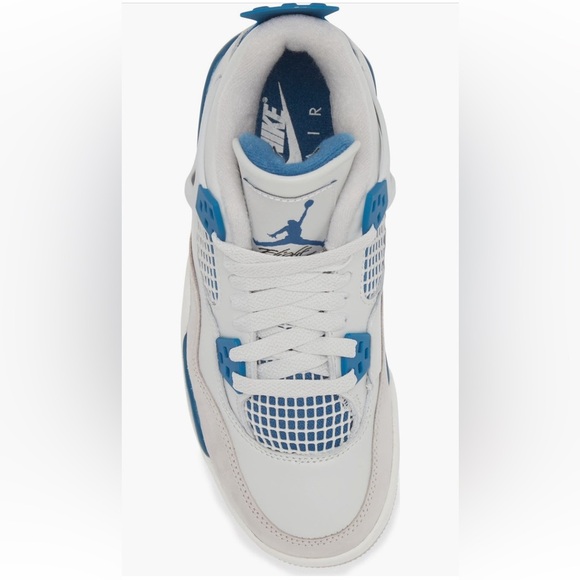Jordan 4
Grade school
Off white/ military blue
Brand new - Picture 9 of 12